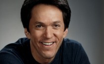 art_mitch-albom_112213_584